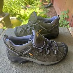 Keen Targhee Dry Boots Size 9.5 Gray Brown Waterproof Hiking Sneakers*No Insoles.
