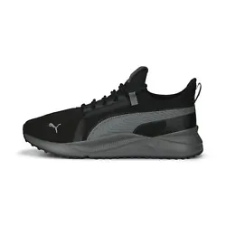 PRODUCT STORY These stripped-back sneakers feature a simplified design that showcases their distinctive silhouette....