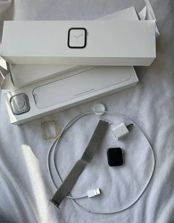 Very good condition.... we’ll take care of it!! Works great! The band it’s very used!  Apple watch series 4 40mm....