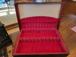 Vintage 1847 ROGERS BROS SILVER FLATWARE SILVERWARE WOOD STORAGE BOX CHEST CASE. A nice reddish-brown color. Scuffs and...
