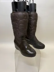 Type & Color: Tall Boots, Dark Brown. Size: 6.5 as marked on shoe. No exceptions will be accepted.