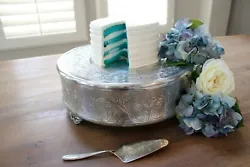 This round cake stand will lend elegance to any event. The polished aluminum construction makes this item durable and...