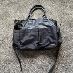 Skip Hop Diaper Bag Black Double Straps With Zippers And Several Compartments. Preowned. Very nice