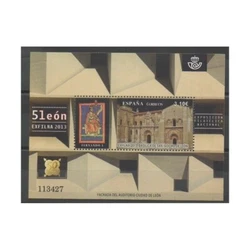 For those which are not (new with hinge or canceled), the condition is indicated in the title.