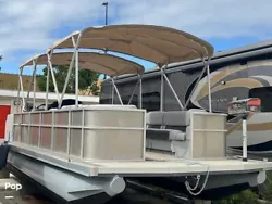 2023 Custom 29 Pontoon Boat Party Barge. Looking for a spacious and comfortable boat that can accommodate your entire...