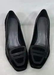 Very good preowned condition 3.5” heel height Loafer style heel