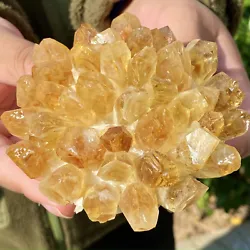 Clear quartz is beneficial to clear, clean, healing. Compared with all chakras. It is the light of stone! Quartz is the...