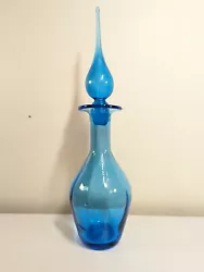 Vintage Rainbow Optic Decanter in Turquoise with Blue Flame Stopper - MCM. Overall, excellent condition.  The bottom...