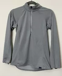 Patagonia Midweight Capilene Baselayer 1/4 Zip Long Sleeve Polartec XS. Pre-owned, 1/4 zip pull over shirt. Stretch....
