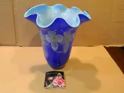 Edition w/ COA. made by Steven Lundberg Art Glass Studio Santa Cruz, Ca. special hand made Art Glass vase. Excellent...