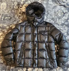 Up for sale is a stylish Moncler Puffer Jacket, perfect for the winter and fall seasons. This jacket is made of...