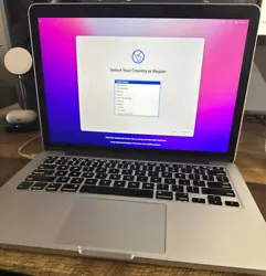 Macbook Pro 2015 13 inch 16gb i7. The battery has swollen a bit, causing the machine to not completely close all the...