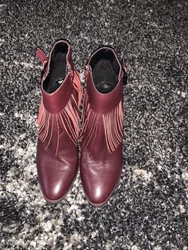 EUC Womens Aldo Red leather w/ Fringe Ankle Boots Sz 8.