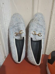 Authentic Gucci shoes women loafers 8.5. Not ripped or open Food condition  Needs cleaning