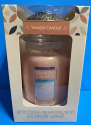 this is for one Yankee Candle PINK SANDS Gift Set 22 oz Large Jar & Sheridan Bronze Illuma-Lid.feel free to ask...