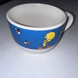 Vintage Large 1998 Looney Tunes Tweetie Sylvester Coffee / Soup Mug~Gibson.