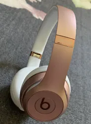 beats solo 3 wireless. Condition is 