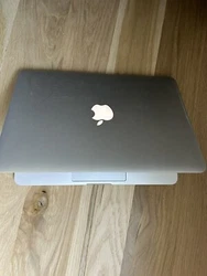 This Apple MacBook Pro 13.3