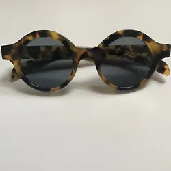 Louis Vuitton x Supreme Round Downtown Sunglasses, Tortoise 100% AUTHENTIC, BRAND NEWComes with original boxes and...