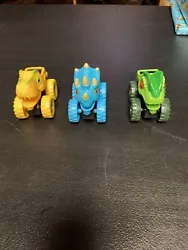 monster trucks lot 3 Pcs Dinosaurs. In very good condition!