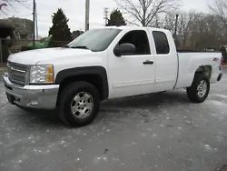 2012 chevy silverado extended cab 4x4 5.3 v/8 auto a/c w/ options clean cloth interior,   some damaded on left rear...