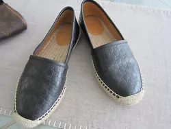 Great slip on leather GG shoes black.