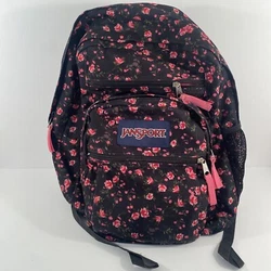 In good condition, clean and all zippers work. Inside liner is torn on the one side between the both big...