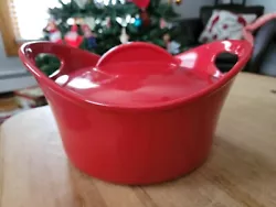 Rachael Ray 2.75 Qt Covered Casserole  Casseround Stoneware Baking Dish RED  Excellent Condition, see photos.   See my...