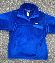 Excellent pre-owned condition! This is a discontinued color so no more like it! Normal light preloved wear but still...