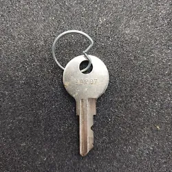 1 Preowned key - see photos.