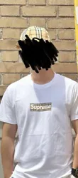 T-shirt Supreme X Burberry taille Homme, aucune prise de soleil, AUCUN DOMMAGE, couleur original, Endroit 100% coton,...