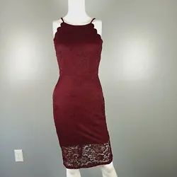IZ Byer lace sheath/bodycon dress in burgundy/wine lace layered over lining. Length 37.5