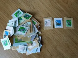 Lot de 160 timbres oblitérés du Japon (collection oiseaux).