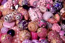 The majority of this mix is made up of fancy Indonesian, Hand-Beaded Beads, and large crystals. Only the biggest and...