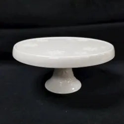 Type : Cake Stand. Nice ceramic cake stand in good condition. Very clean. Lots are unsorted, unless otherwise noted....