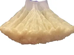 This beautiful vintage yellow petticoat tutu skirt by Sams is a must-have for any formal occasion, Halloween costume,...
