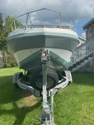 1990 Four Winns 23 Without Trailer Clean Title The whole interior including the floor. Other than cabin just needs...