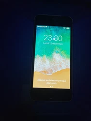 Apple iPhone SE - 32 Go - Noir (Désimlocké).