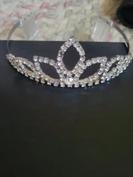 Still in box. Fashion jewelry.every little girls dream or big girls dream.great for parties or pageants or showers....