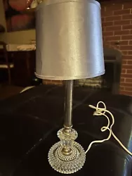 This used vintage electric lamp features a beautiful clear glass design with glass bubbles/balls and a hobnail-like...