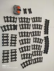LEGO 100% TRAIN VRAC LOT RAILS.  Rail en bon état  Télécommande fonctionnel mais compartiment a pile oxyde. A...