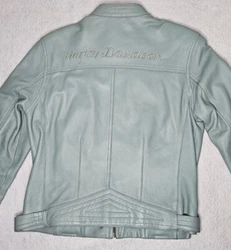 The jackets solid pattern and polyester lining add to its stylish look. Dont miss out on this must-have jacket!