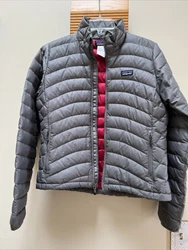 Patagonia Down Sweater Quilted Goose Down Puffer Jacket Womens Small Gray 84682. Needs new zipper! Otherwise, VERY good...