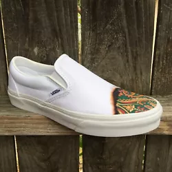 VANS Off the Wall Shoes Classic Slip on. These are the classic slip ons. The Icons of the Vans world. Instantly...