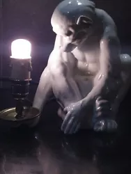 Superbe et Rare Lampe Singe en Porcelaine de la Manufacture Almande Gebruder Heubach Veilleuse Statue Art Déco...