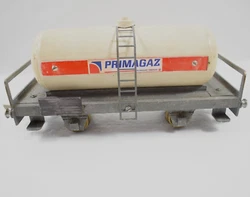 TRAIN VJB WAGON CITERNE PRIMAGAZ ECH 0 1960 VB ?. VJB ESTAMPILLE SOUS LE WAGON. CITERNE 2 ESSIEUX. Wagon en très bon...