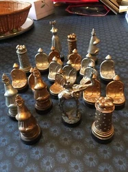 Avertissez moi par messagerie eBay des pièces choisies . Le prix est de 10€/pièce. Prix par pièce7 pions or 6...