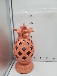 Great looking pineapple in a peach color. 12