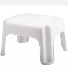 Rubbermaid Durable Roughneck Plastic Family Sturdy Small Step Stool,300lb capacity White(Used) The step stool is...