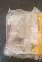 Figurine TINTIN Collection officielle n° 60 Sakharine Sous Blister. Avec son passeport